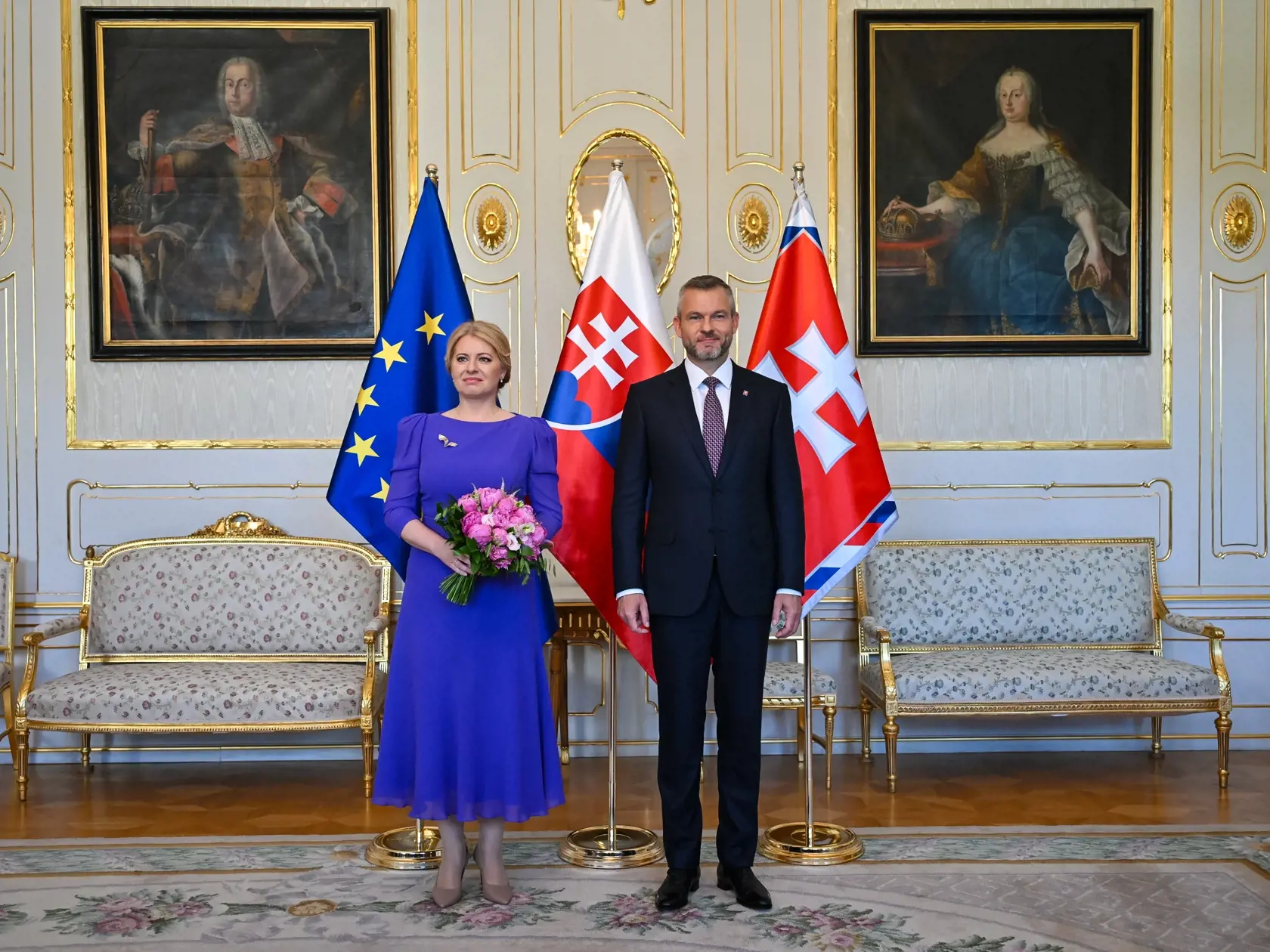 Na snímke nový prezident SR Peter Pellegrini a jeho predchodkyňa Zuzana Čaputová počas symbolického odovzdania Prezidentského paláca 15. júna 2024 v Bratislave. FOTO TASR - Pavol Zachar