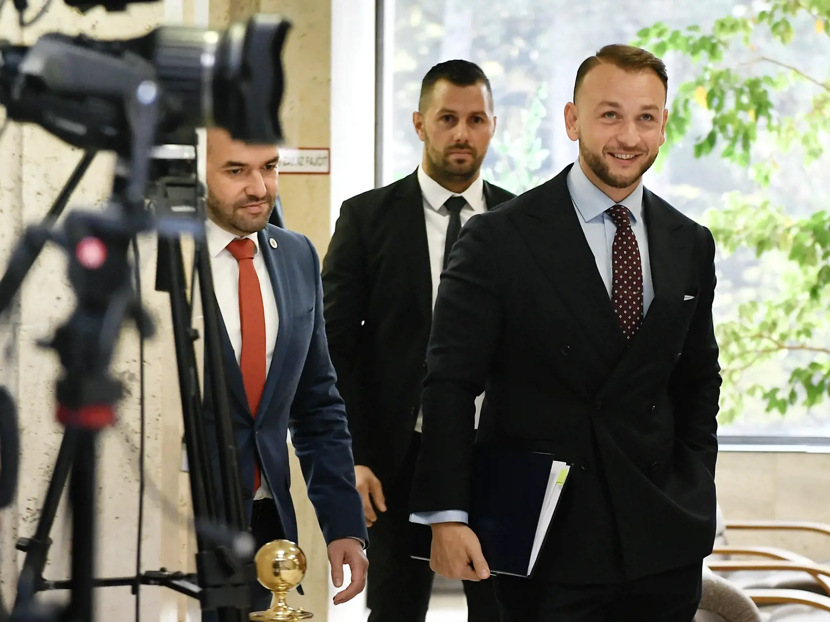 Vláda bude menovať nového predsedu Úradu pre reguláciu sieťových odvetví.