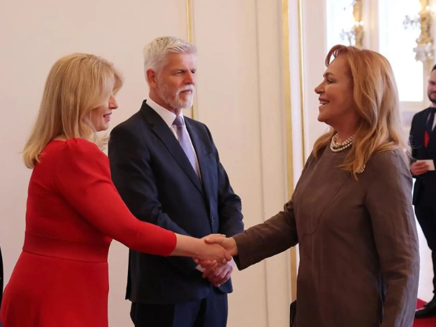 Rozlúčka so Zuzanou Čaputovou v Prahe. Na snímke bývalá prvá dáma Dagmar Havlová.