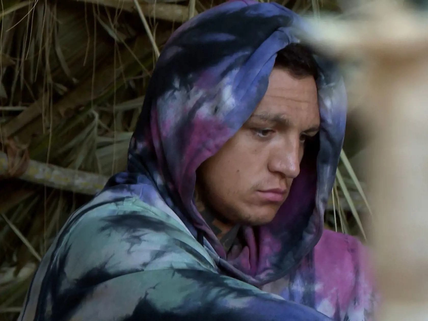 Gábor Boráros zo šou Survivor odstúpil. Dôvodom bolo zranenie kolena a veľké bolesti.