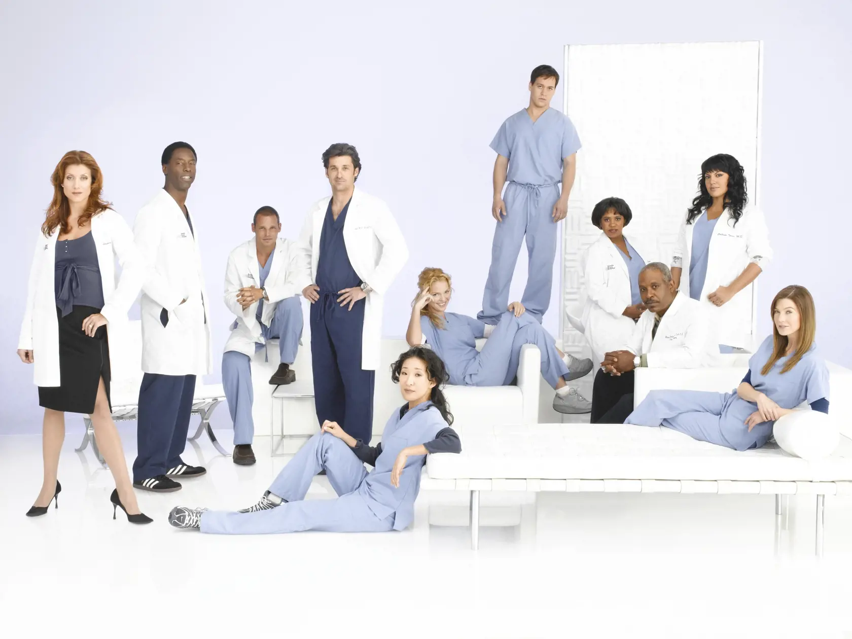 GREY'S ANATOMY - ABC Television Network's "Grey's Anatomy" stars Kate Walsh as Addison Shepherd, Isaiah Washington as Preston Burke, Justin Chambers as Alex Karev, Patrick Dempsey as Derek Shepherd, Sandra Oh as Cristina Yang, Katherine Heigl as Isobel “Izzie” Stevens, T.R. Knight as George O’Malley, Chandra Wilson as Miranda Bailey, James Pickens, Jr. as Richard Webber, Sara Ramirez as Dr. Callie Torres and Ellen Pompeo as Meredith Grey. (ABC/BOB D'AMICO)
