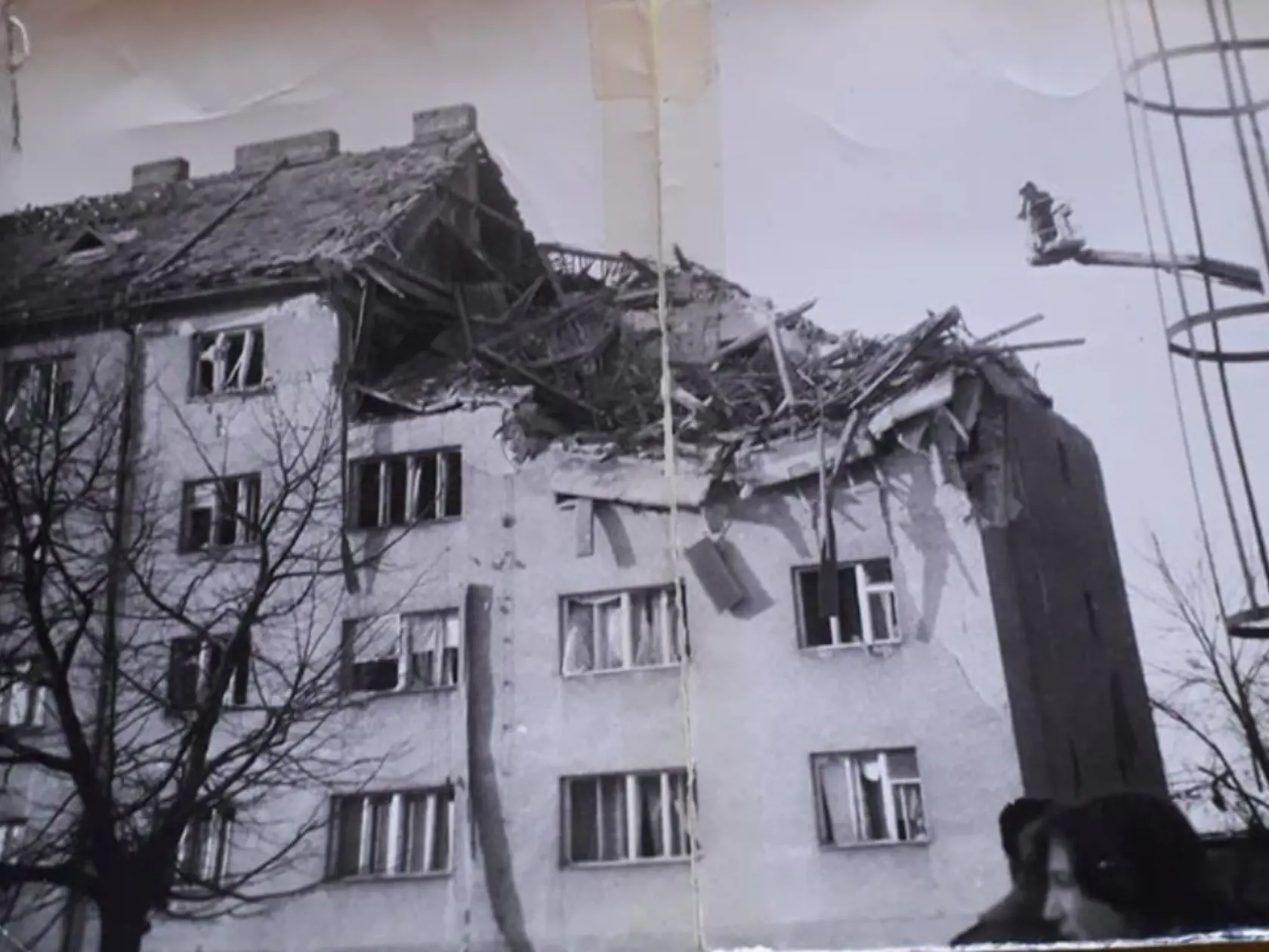 V Čiernej nad Tisou (okres Trebišov) vybuchol tehlový bytový dom 2. februára 1982.