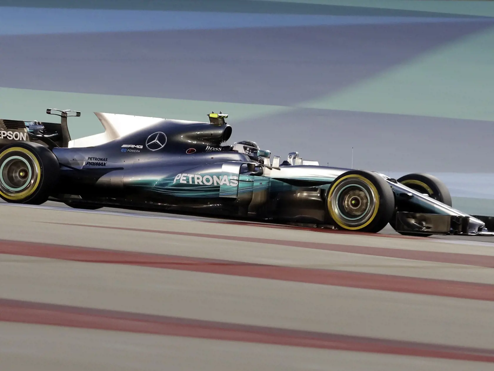 Jazdec  F1 najazdí ročne 28 000 kilometrov.