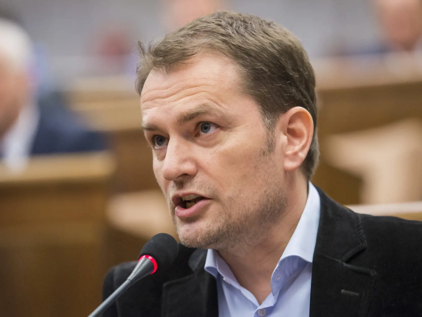 Líder OĽaNO Igor Matovič bude musieť svoju nepozastavenú živnosť obhájiť v pléne parlamentu.