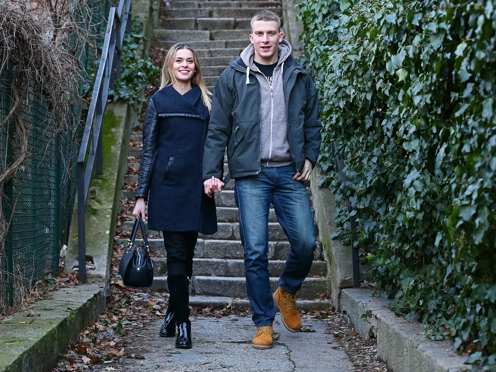 Magazín: Dominika Richterová a Juraj Bača. Mladí slovenskí začínajúci herci, ktorí tvoria pár aj v súkromí si spolu zahrali v TV seriáli Panelák z produkcie TV JOJ.