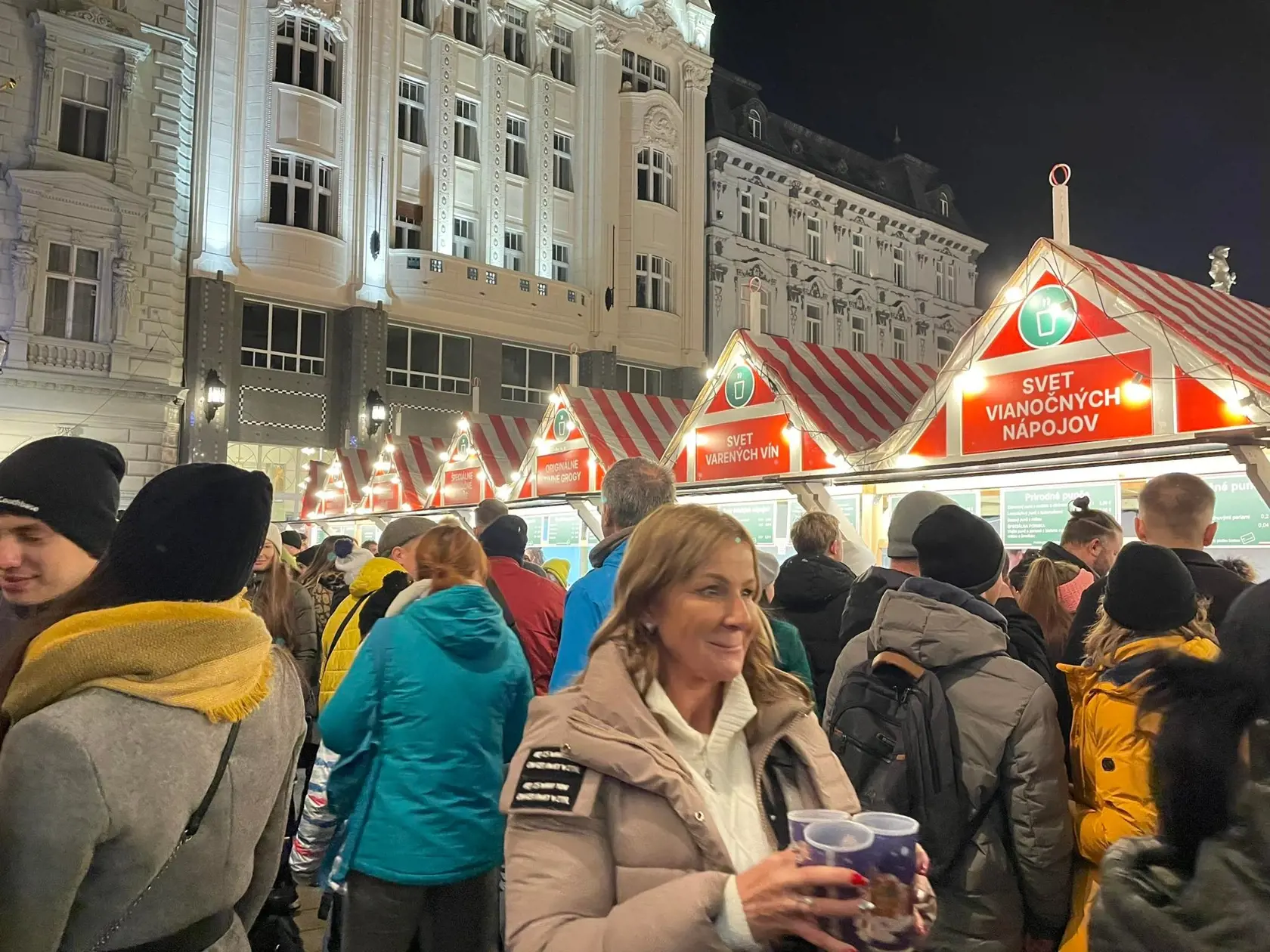 Milovníci medoviny za 2 deci zaplatia 3€.