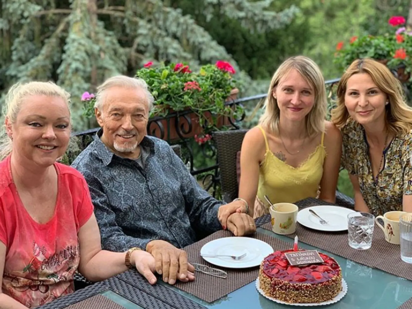 Dominika prezradila, že k Lucke sa správala milo. Ale ona bola celý čas na Bertramke odťažitá. Na druhý deň sa Lucie potom mala posťažovať Ivane, že sa Dominiky bála, že sa jej štítila. Dominiku nahnevalo, prečo jej to Lucie nepovedala do očí.