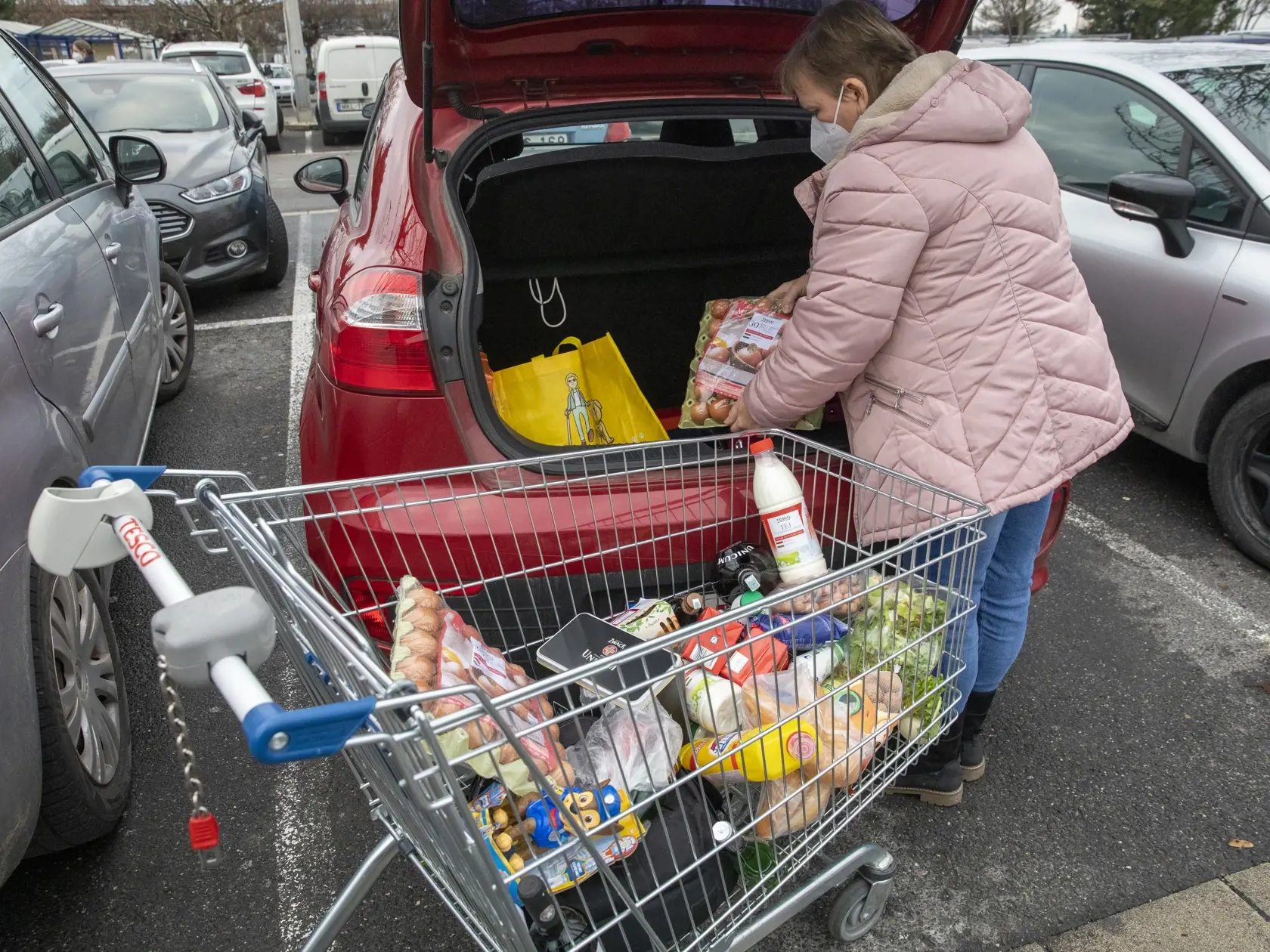 V obchodoch na Slovensku je len 40 percent potravín, ktoré pochádzajú z našej krajiny. Zvyšok musíme dovážať.