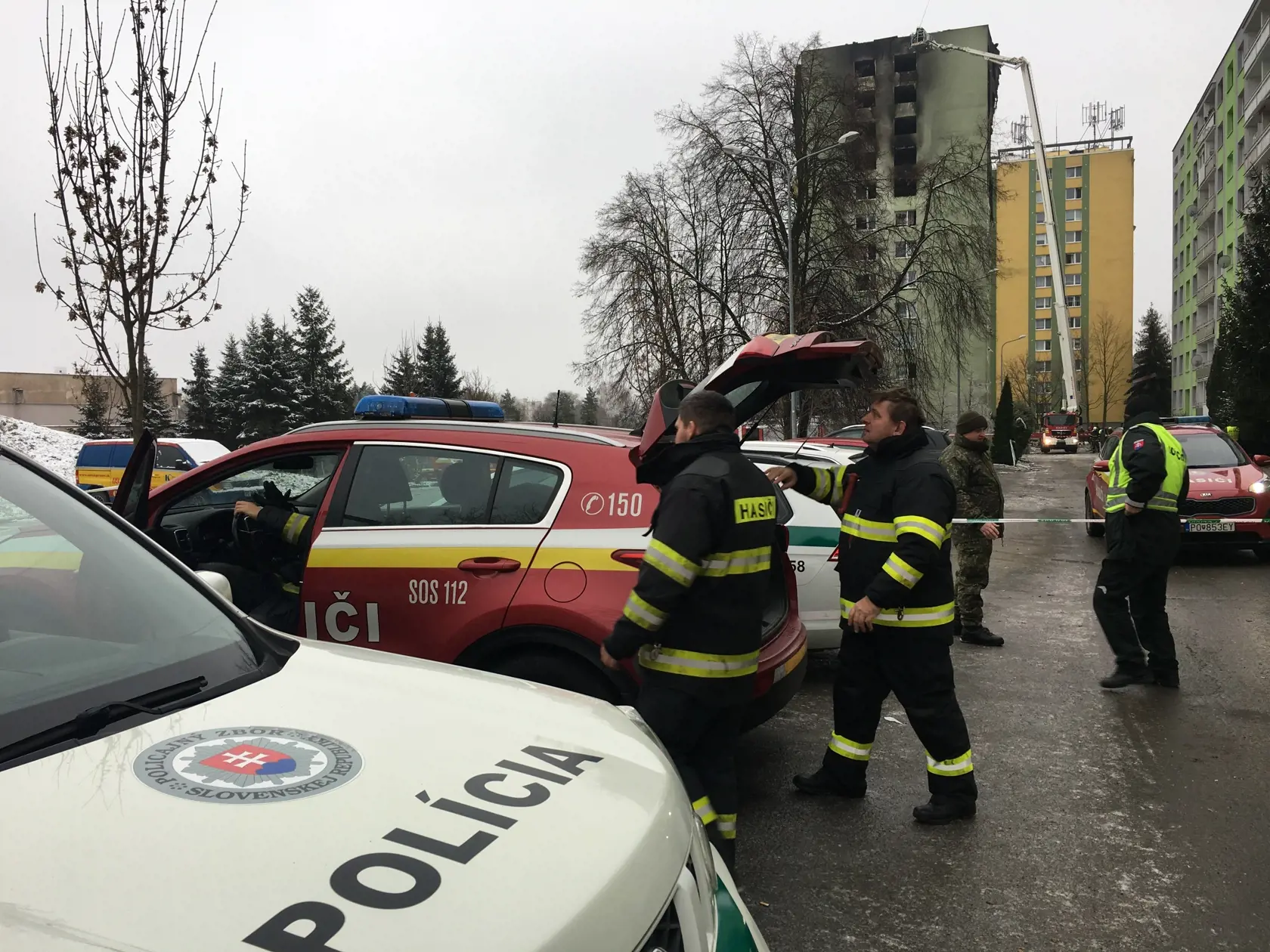 Vyšetrovateľ si dal vypracovať znalecké posudky. V najbližšej dobe by mal byť doručený rozsiahly znalecký posudok v súvislosti s príčinami vzniku vyšetrovanej udalosti. "Po jeho doručení a preštudovaní vyšetrovateľom bude možné rozhodnúť o ďalších postupoch vo vyšetrovaní. Vzhľadom na uvedené a s poukazom na možné zmarenie vyšetrovania, bližšie informácie o ďalších plánovaných postupoch vo vyšetrovaní  nie je možné v tejto etape zverejniť," uviedol prešovský policajný hovorca Daniel Džobanik.