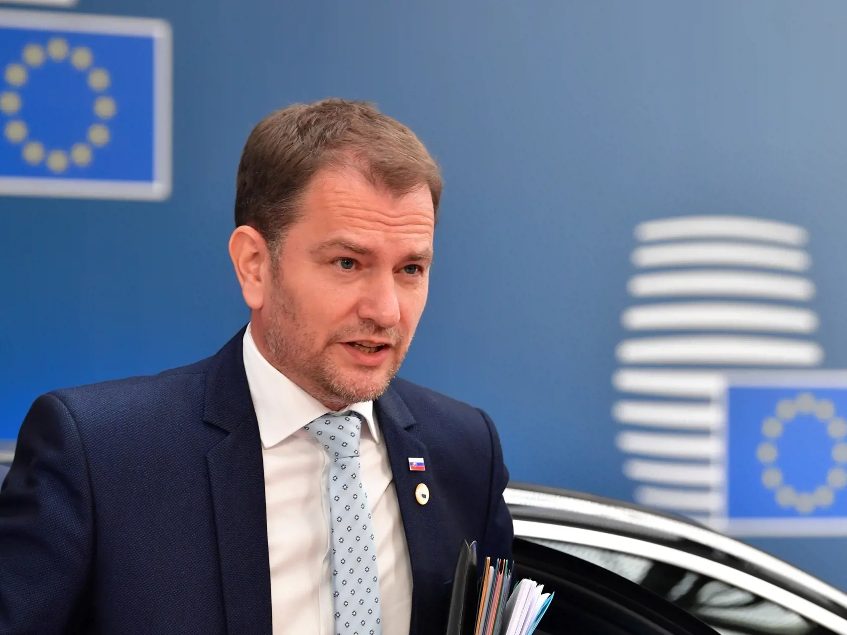 KK22 Brusel - Slovenský premiér Igor Matovič prichádza na tretí deň summitu EÚ v Bruseli 19. júla 2020. Mimoriadny summit EÚ venovaný hľadaniu kompromisnej podoby sedemročného rozpočtu Únie na roky 2021 - 2027 a dohody o pláne hospodárskej obnovy Európy po koronakríze sa v sobotu neskoro večer skončil bez výsledku a pokračuje v nedeľu, tretím rokovacím dňom. FOTO TASR/AP  
Slovakia's Prime Minister Igor Matovic arrives for an EU summit at the European Council building in Brussels, Sunday, July 1