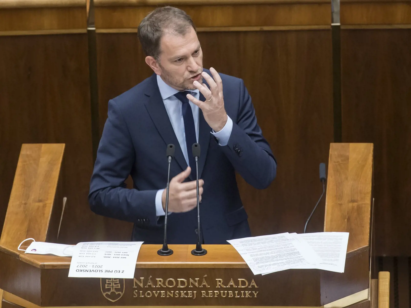 Na snímke predseda vlády SR Igor Matovič (OĽaNO) na mimoriadnej schôdzi parlamentu k jeho odvolávaniu 23. júla 2020 v Bratislave. FOTO TASR - Martin Baumann