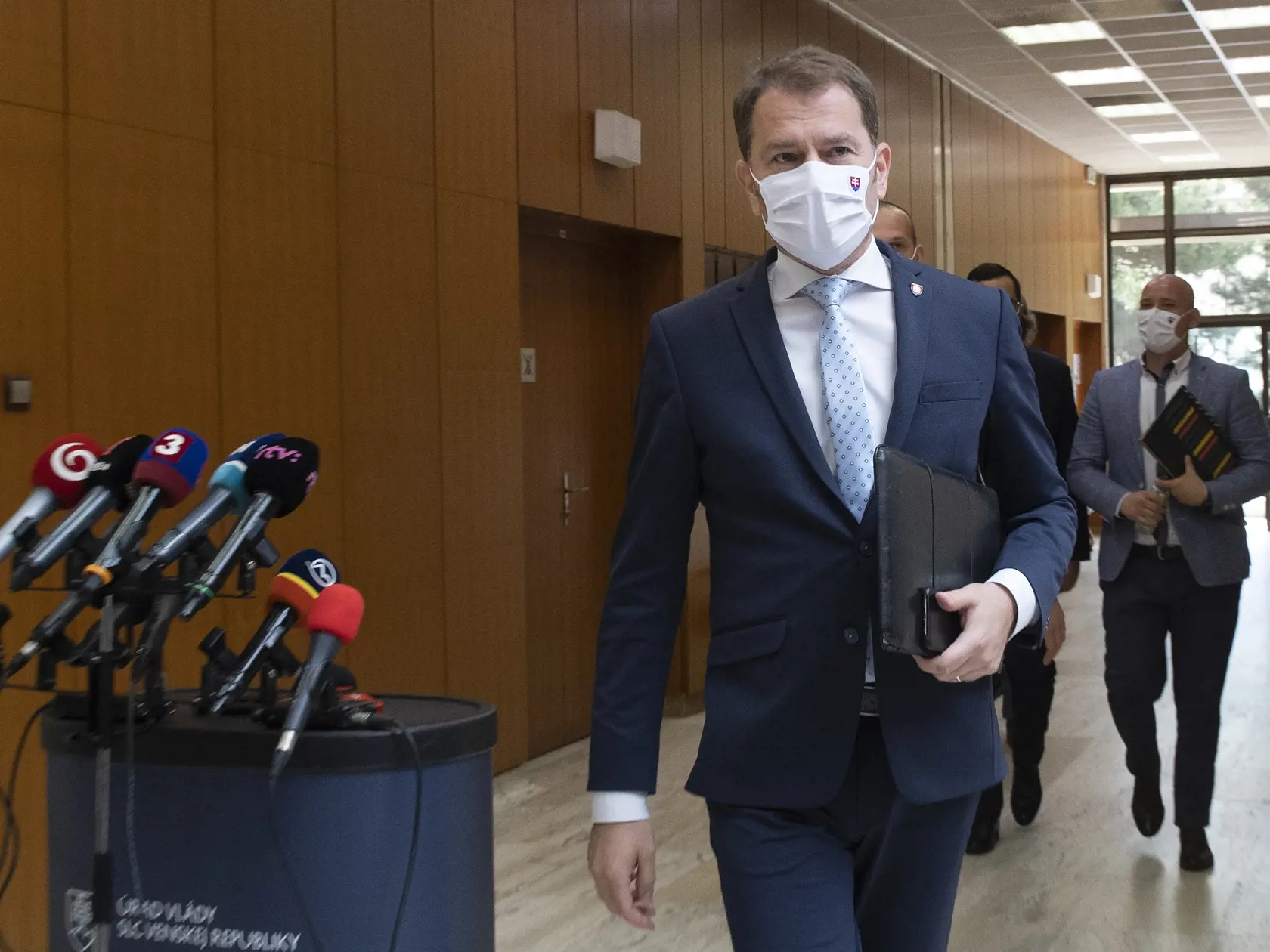 Na snímke predseda vlády SR Igor Matovič (OĽaNO) prichádza na 26. schôdzu vlády SR 24. júna 2020 v Bratislave. FOTO TASR - Pavel Neubauer