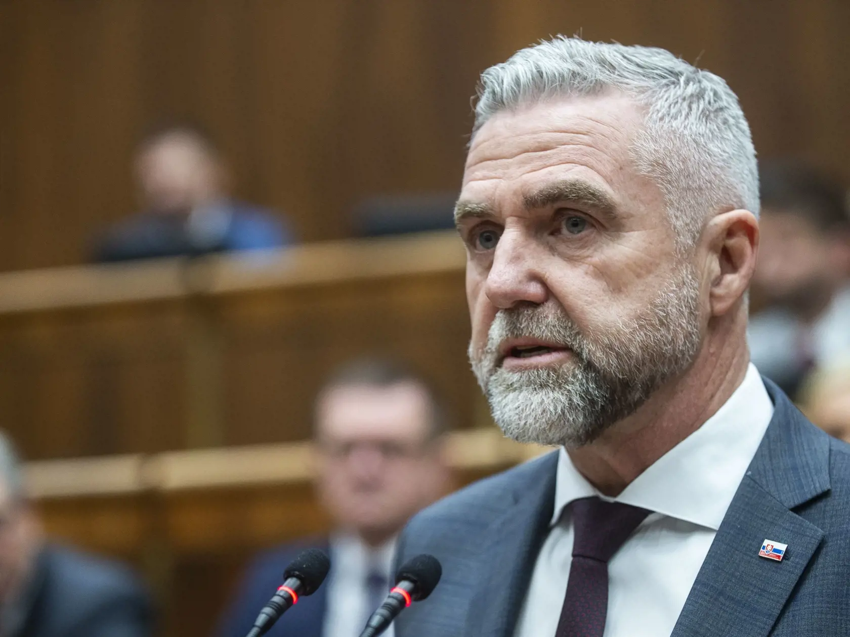 Na snímke poslanec NRSR Tibor Gašpar (Smer-SD)  počas schôdze Národnej Rady SR, kde sa ho opozícia pokúsila odvolať 29. novembra 2023 v Bratislave.