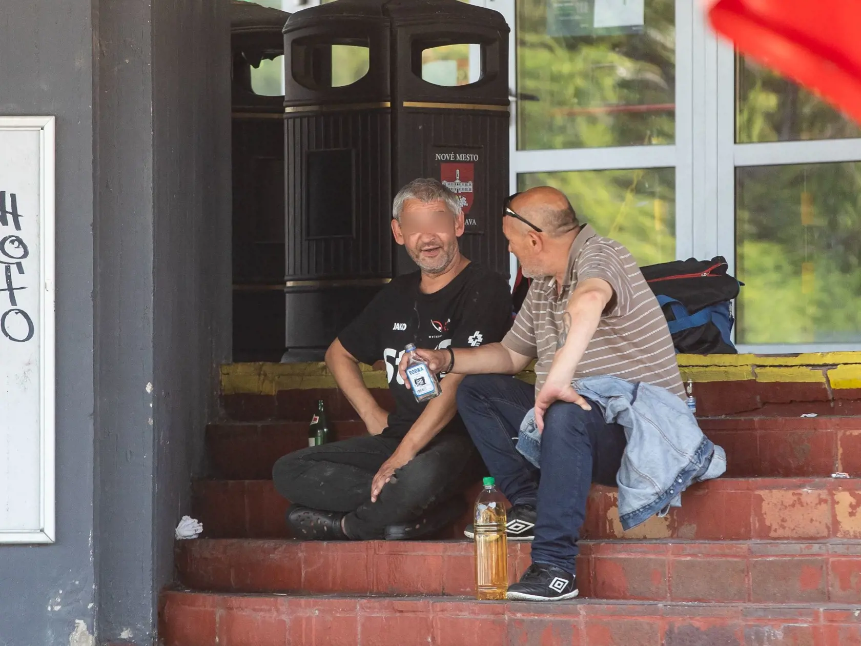 S ľuďmi bez domova Oddelenie sociálnych služieb Bratislava-Nové Mesto neustále pracuje.