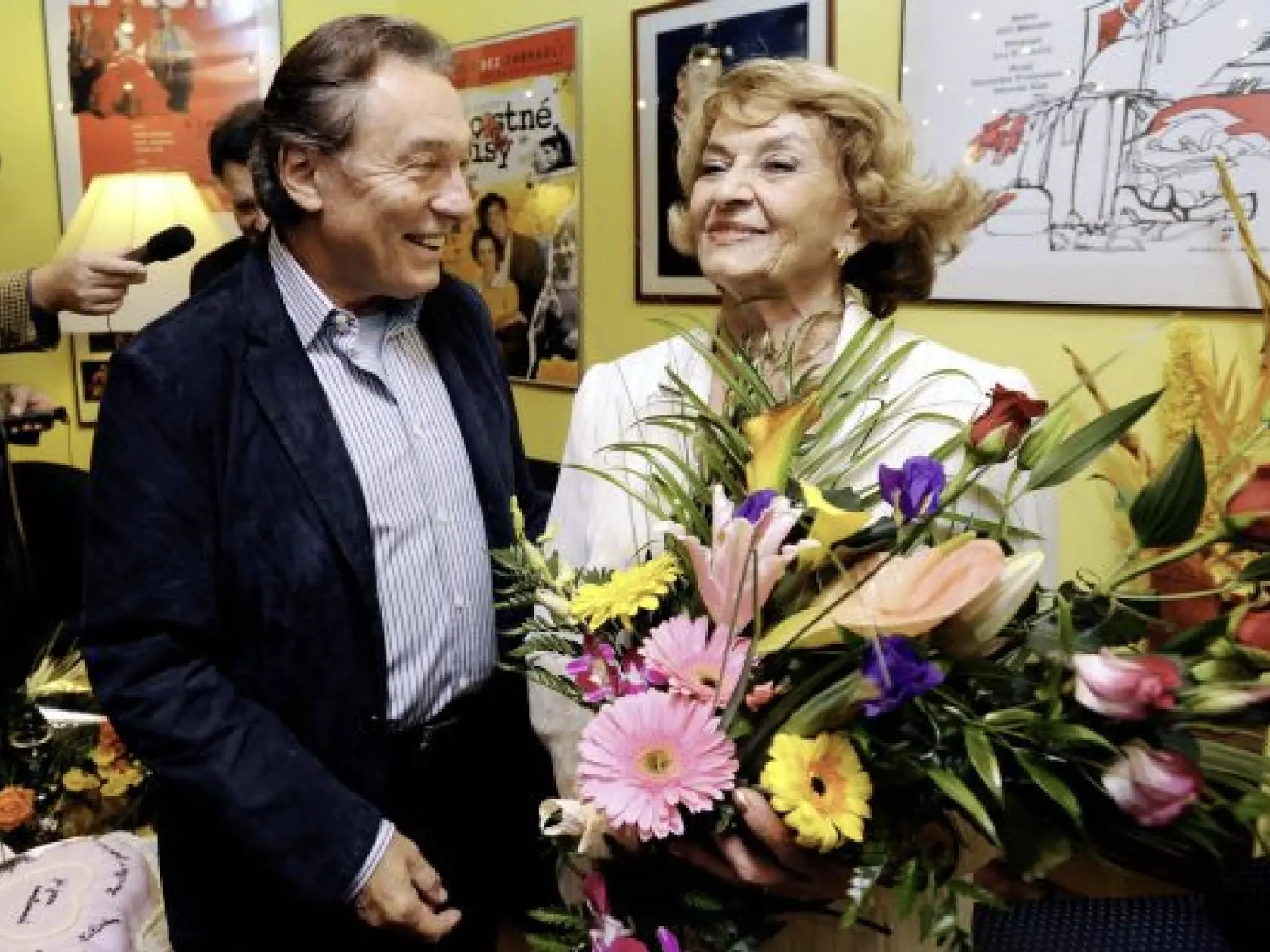 Karel mal Yvettu rád, aj ona ho spoznala ešte ako neznámeho umelca.