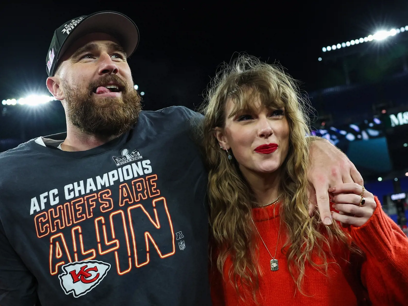 Taylor Swift vynechala len minimum zápasov Kansasu v tejto sezóne a Travisovi Kelcemu naposledy fandila v Baltimore, kde si Chiefs výhrou nad domácimi Ravens opätovne zaistili postup do Super Bowlu.