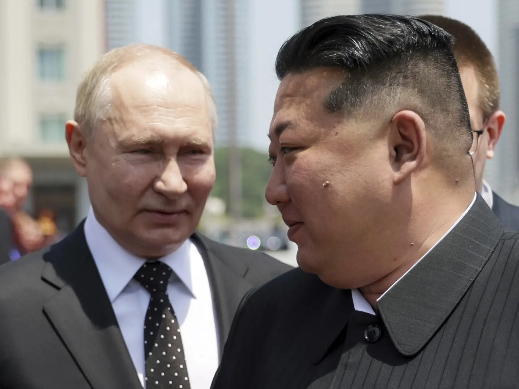 Putin a Kim podpísali zmluvu o strategickom partnerstve, ktorú obe strany označili za prelomový dokument.