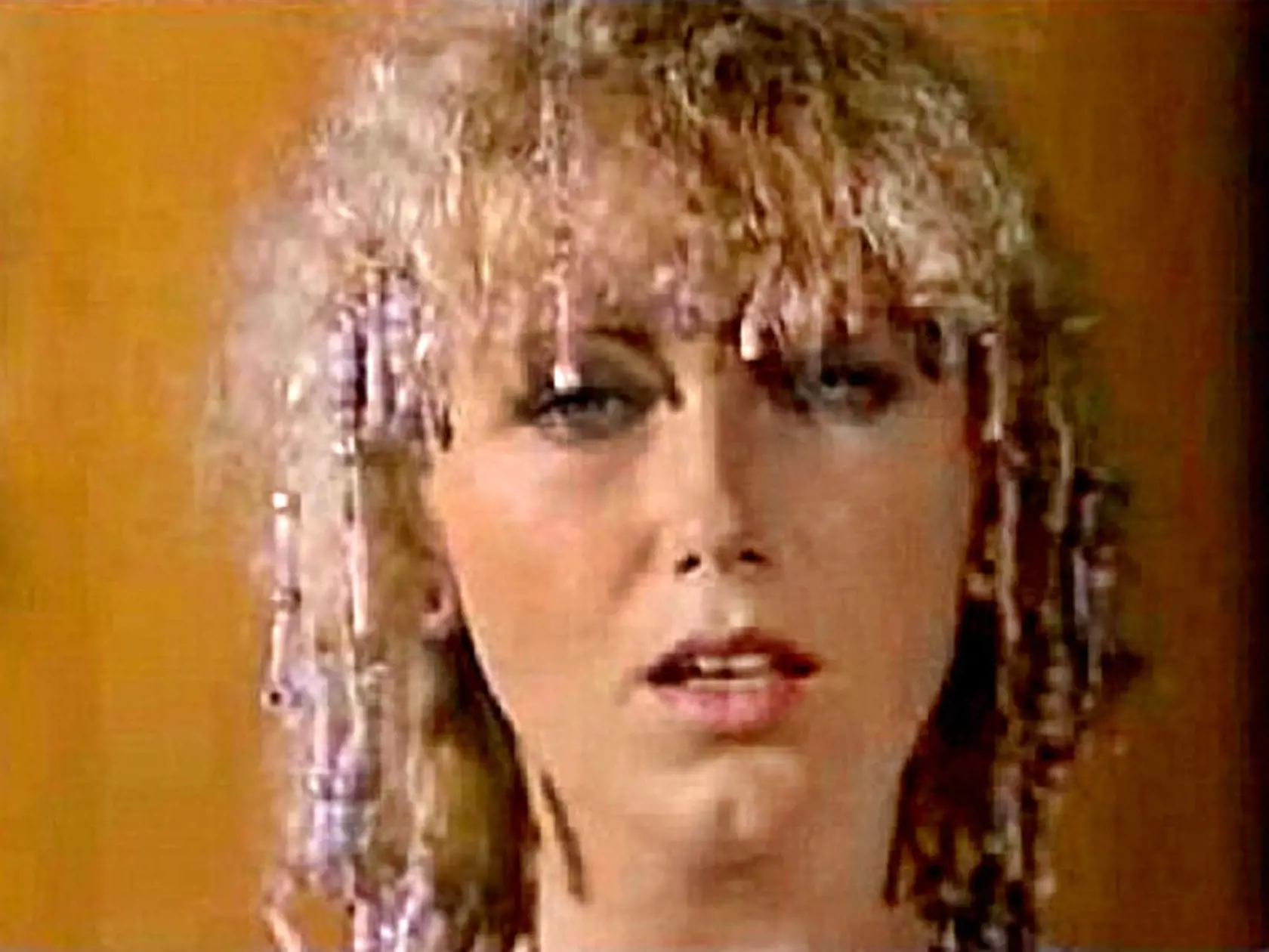 Marika Gombitová ako filmová Katka v muzikáli Neberte nám princeznú, v ktorom hrala hlavnú úlohu s Mekym Žbirkom.