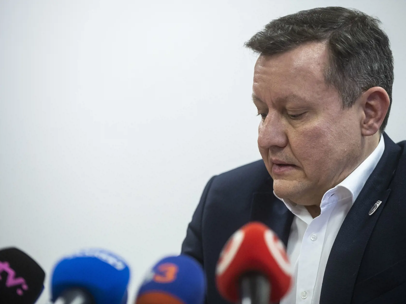 Na snímke špeciálny prokurátor SR Daniel Lipšic počas tlačovej konferencie na tému Trestné oznámenie ministra vnútra SR v súvislosti s poskytnutím ochrany príslušníkom Národnej kriminálnej agentúry (NAKA) 27. novembra 2023 v Bratislave.