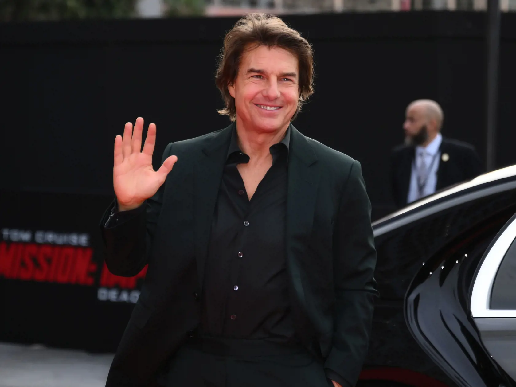 Obľúbený hollywoodsky herec Tom Cruise má rok po šesťdesiatke, no po jeho boku sa objavuje už pár mesiacov mladá ruská boháčka Elsina Khayrová. Len 36-ročná kráska mala vraj hercovi úplne poblázniť hlavu.