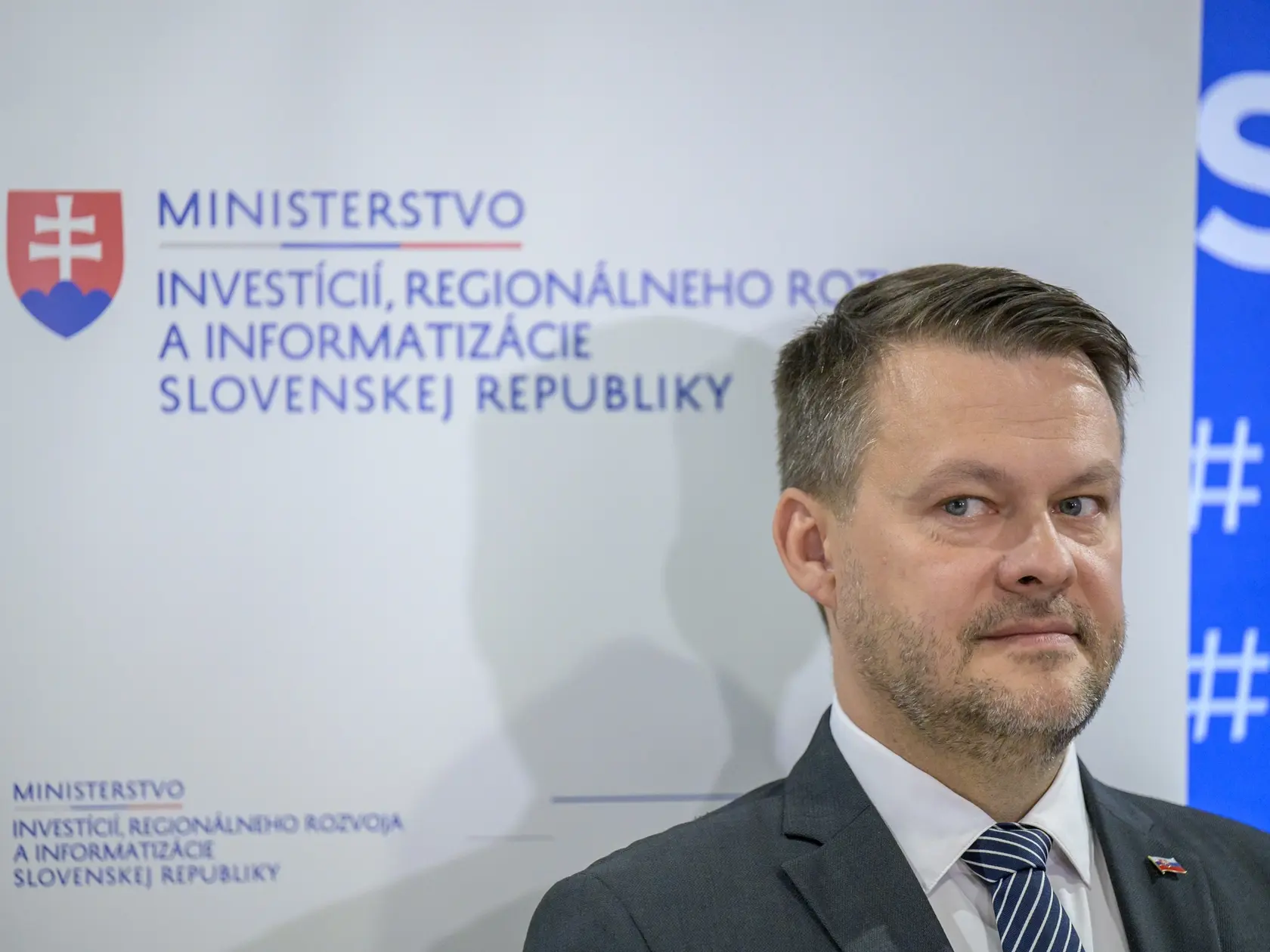 Na snímke minister investícii, regionálneho rozvoja a informatizácie Samuel Migaľ (nominant Smer-SD) počas tlačovej konferencie po podpísaní memoranda o vzájomnej spolupráci pri realizácii projektového balíka a aktivít zameraných na investície do prírodného a kultúrneho dedičstva vodnej stavby Domaša a súvisiacej infraštruktúry v Prešove 31. marca 2025. FOTO TASR - Veronika Mihaliková
