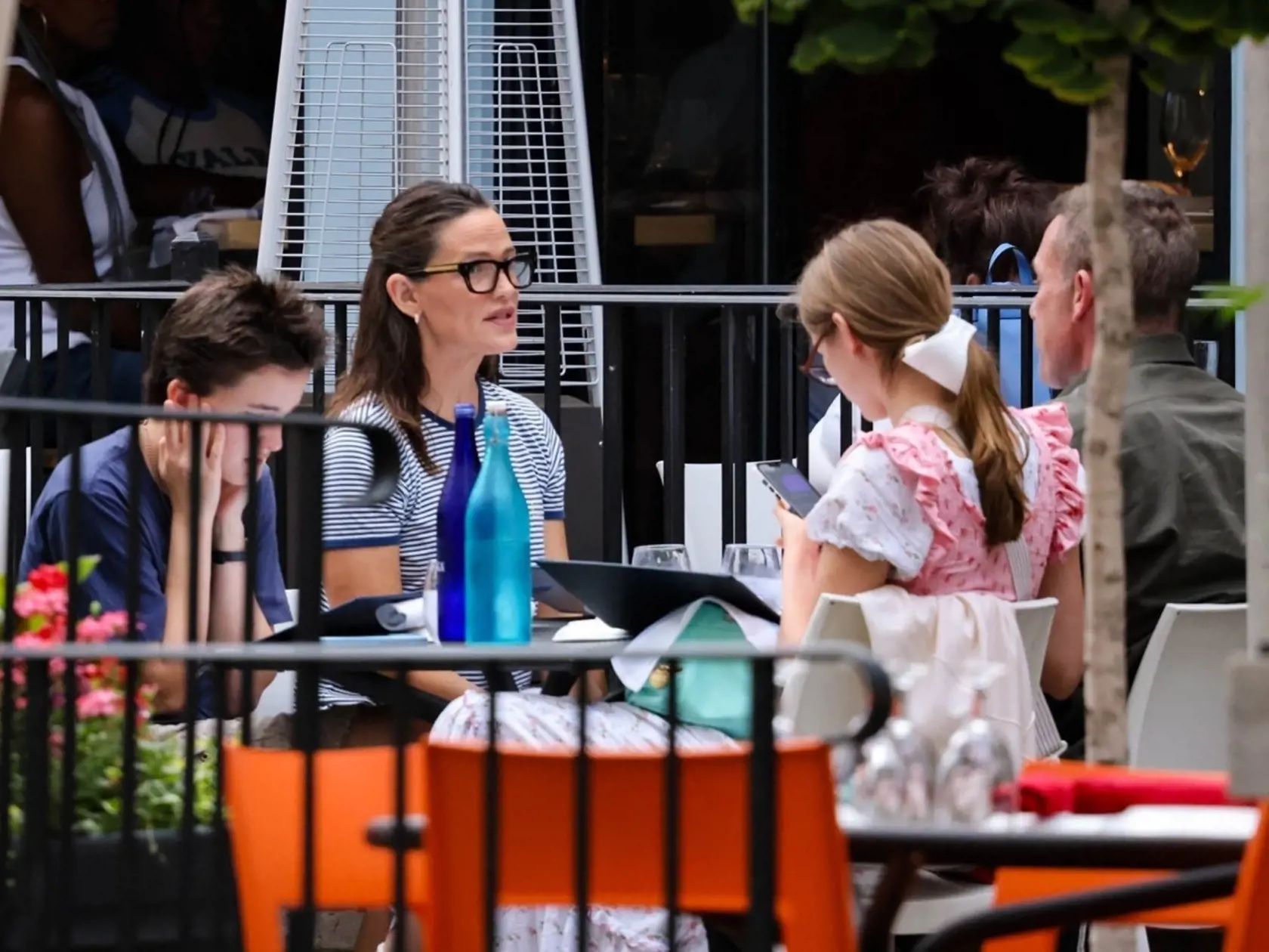 Ben Affleck a Jennifer Garner oslávili nástup dcéry na vysokú školu spoločne.