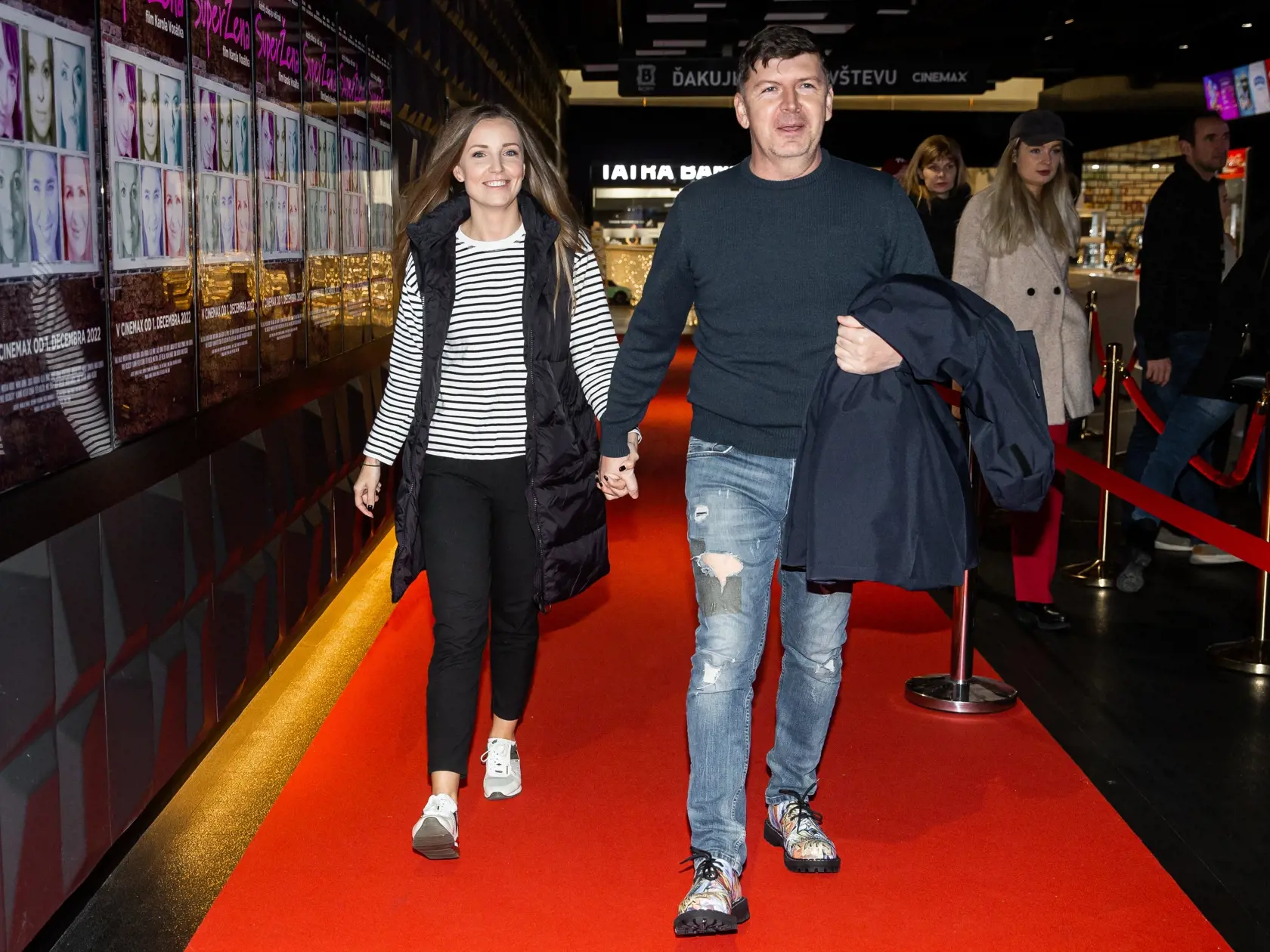 Premiéra filmu "Superžena" v Bratislave. Na snímke Andrej Bičan s priateľkou Michaelou.