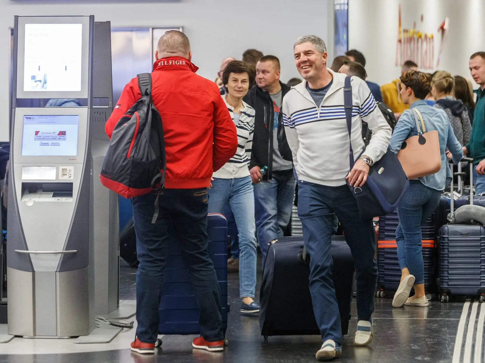 Podpredseda Národnej rady a predseda strany MOST-HÍD Béla Bugár odcestoval spoločne s manželkou Gabrielou na dovolenku na Maledivy.
