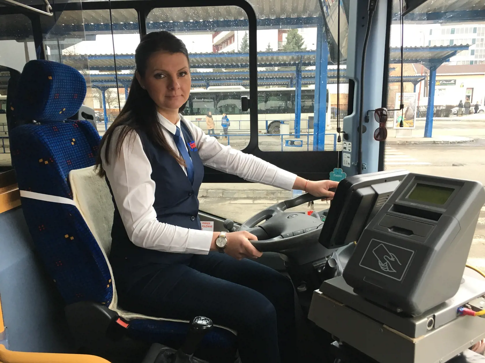 Michaela vstáva každé ráno pred pol treťou a najazdí denne 250 kilometrov.