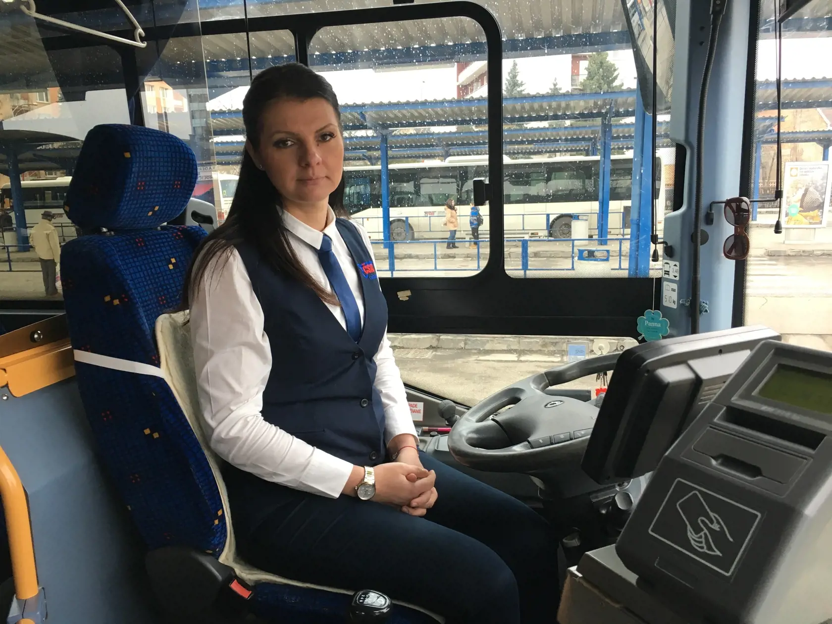 Michaela vstáva každé ráno pred pol treťou a najazdí denne 250 kilometrov.