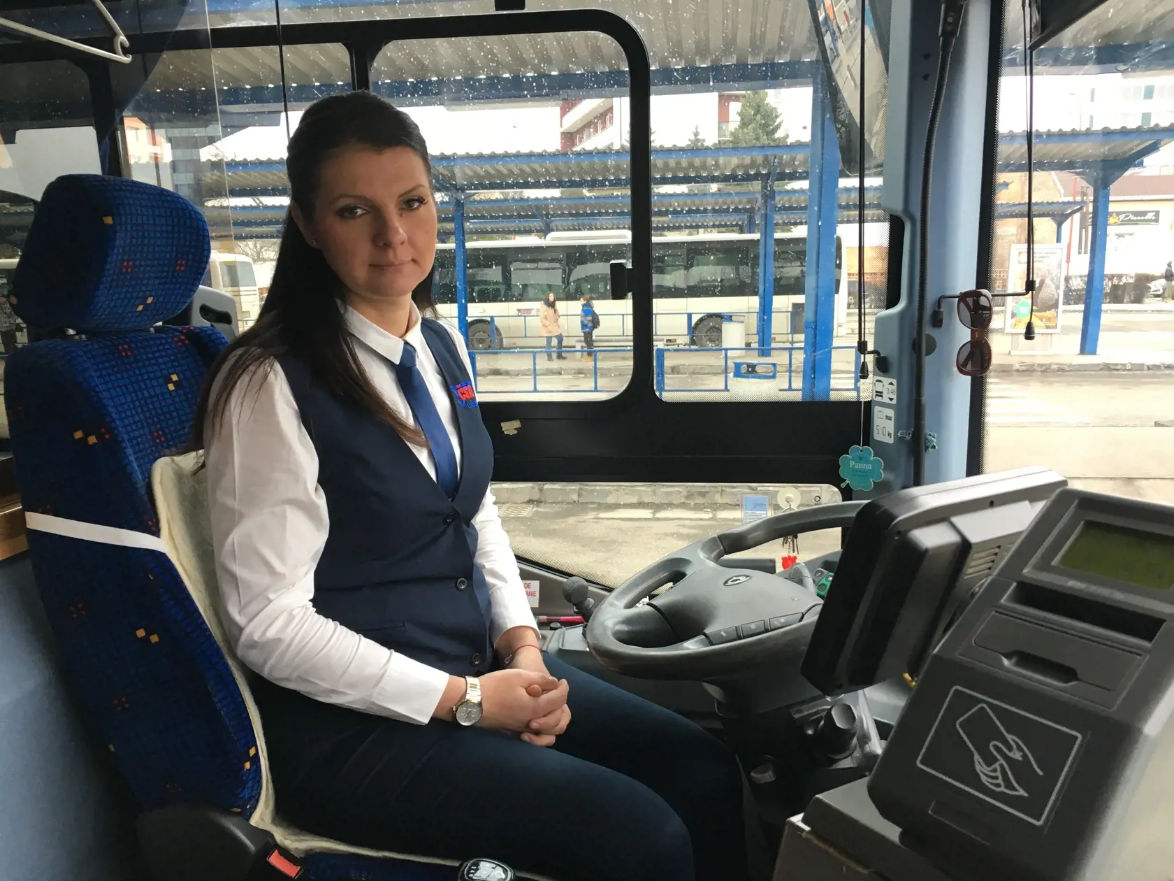 Michaela vstáva každé ráno pred pol treťou a najazdí denne 250 kilometrov.