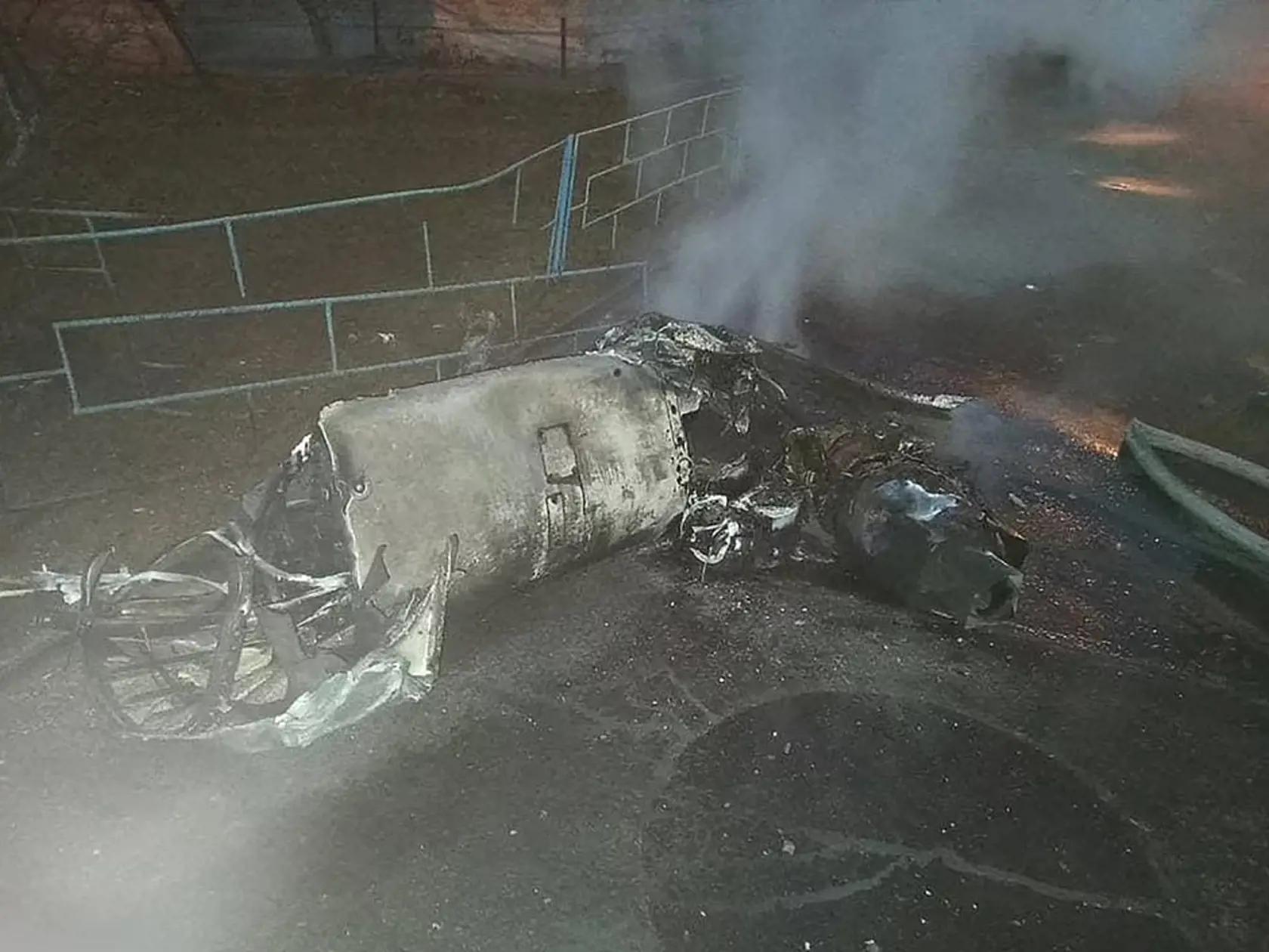 Pozostatky ruskej rakety na ulici
