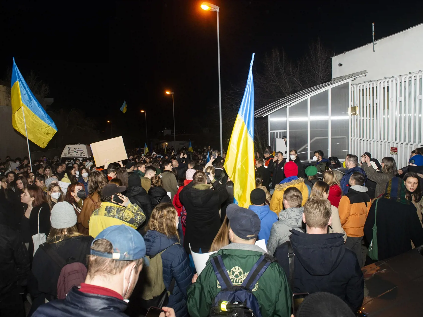 Na snímke účastníci sviečkového pochodu za mier na Ukrajine 24. februára 2022 v Bratislave. FOTO TASR - Jakub Kotian