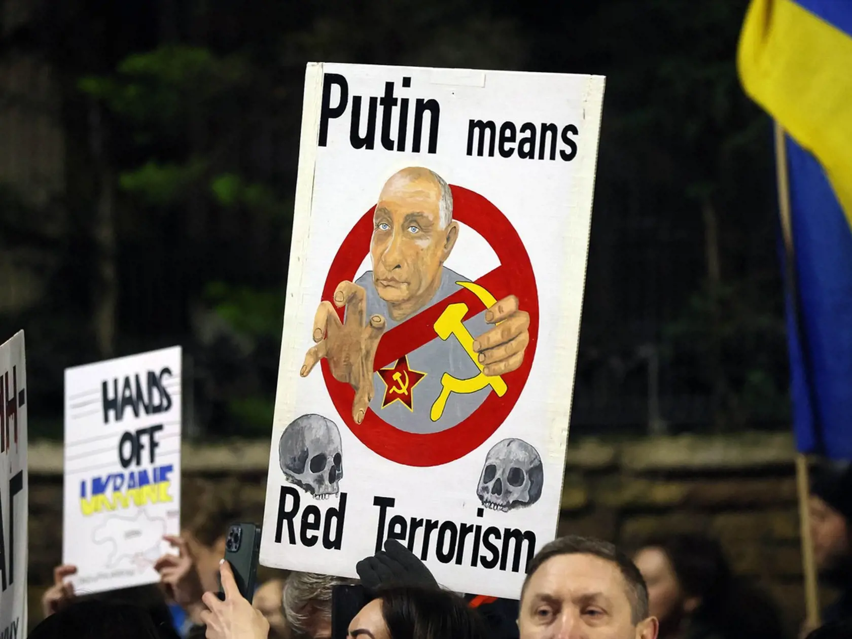 Protesty proti ruskej invázii na Ukrajinu