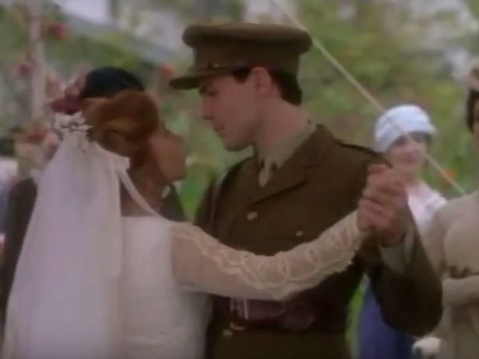 Megan Follows a Jonathan Crombie si spolu zahrali v niekoľkých pokračovaniach príbehov o Anne zo Zeleného domu.