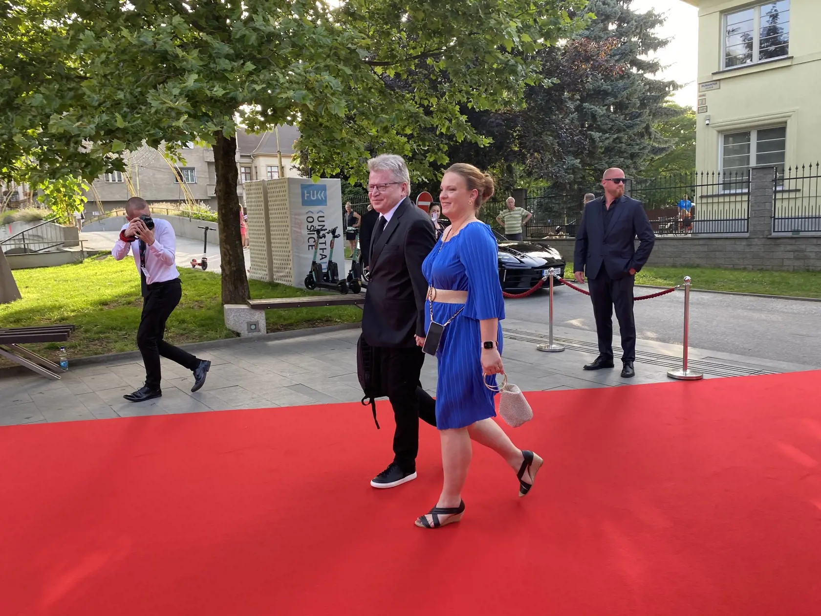 Ako prví prišli spoluorganizátori festivalu Art Film v Košiciach manželia Andrea Čurná a hovorca festivalu Juraj Čurný.