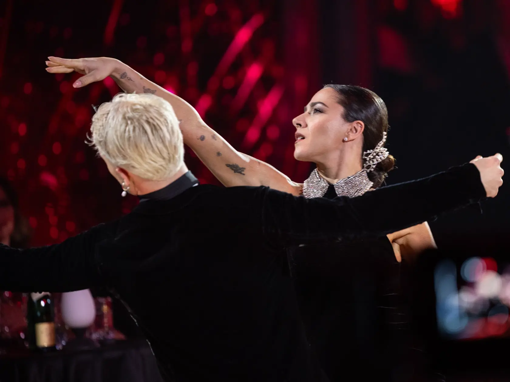 Na snímke Eva Burešová a Matyáš Adamec počas štvrtého  kola Let's dance 2025.