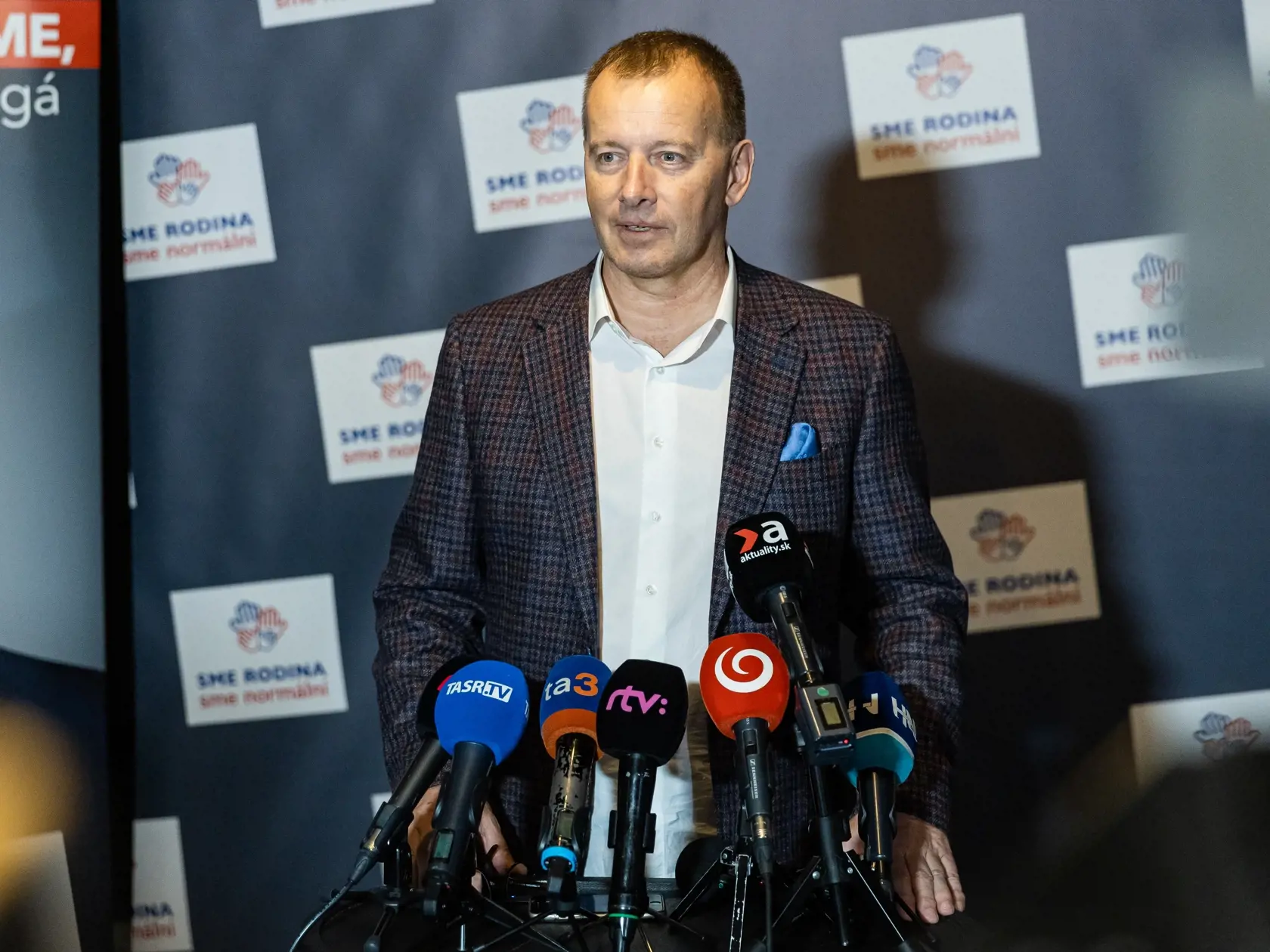 Parlamentné voľby 2023 vo volebnej centrále politickej strany SME RODINA v Bratislave. Na snímke Boris Kollár.