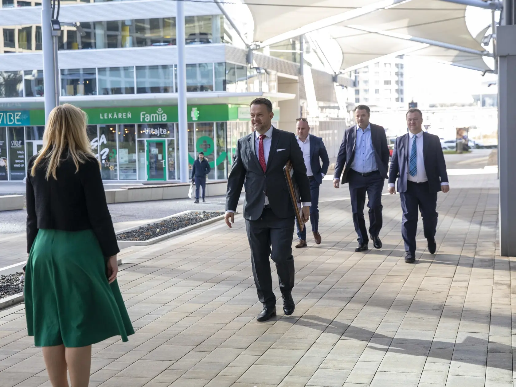 Na snimke je príchod nového ministra investícií, regionálneho rozvoja a informatizácie, MIRRI, Samuela Migaľa.