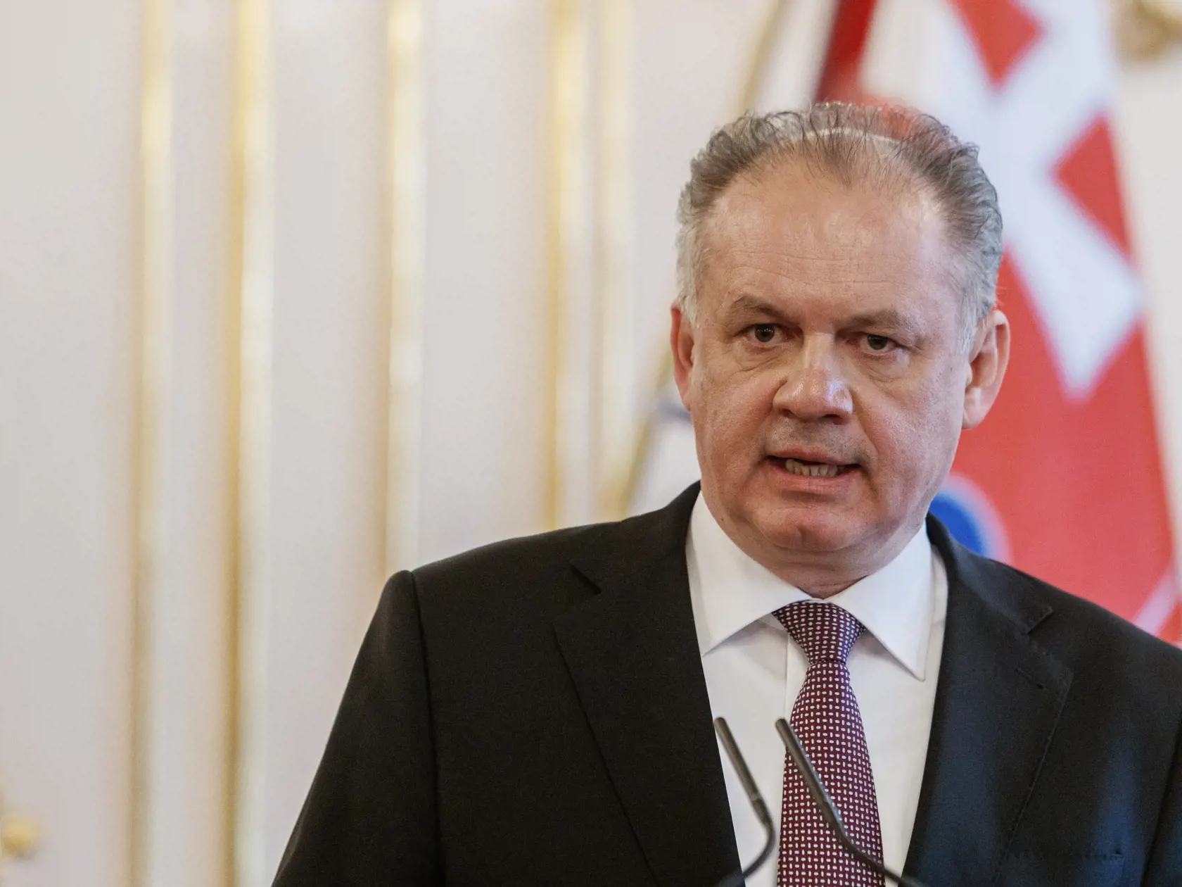 Prezident Andrej Kiska v Prezidentskom paláci na návrh predsedu vlády určil podpredsedu vlády pre investície a informatizáciu Petra Pellegriniho za člena vlády, ktorý bude dočasne spravovať veci ministra kultúry.
