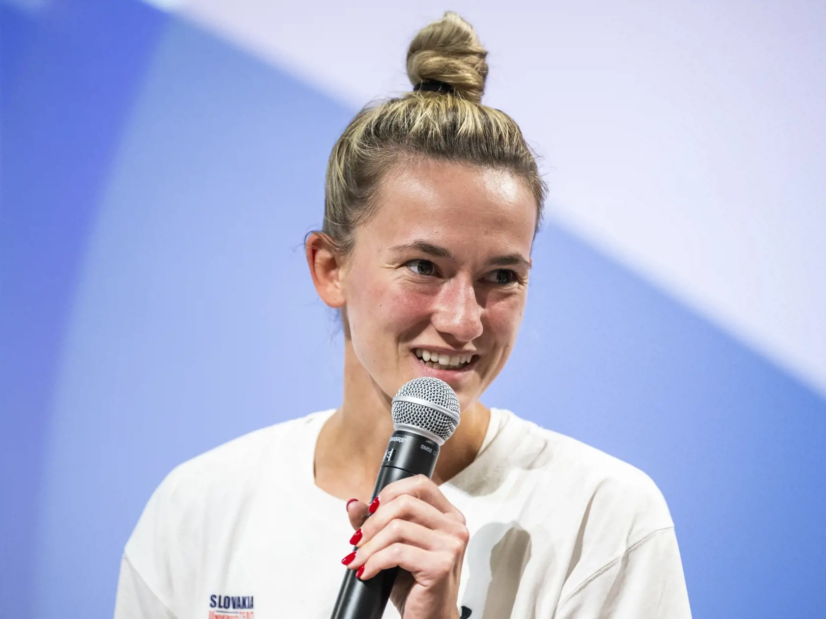 Na snímke slovenská chodkyňa Hana Burzalová počas tlačovej konferencie s členmi výpravy po návrate zo Svetovej univerziády v Číne, v Bratislave 8. augusta 2023. FOTO TASR - Jaroslav Novák