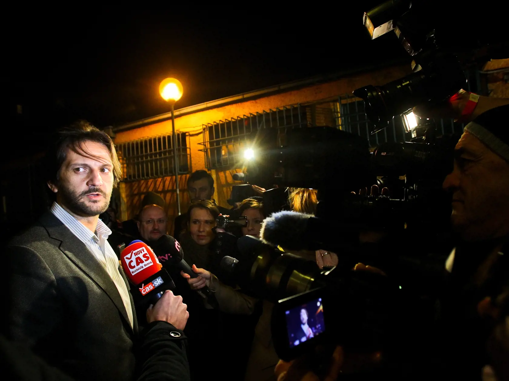 Počas prvého kola prezidentských volieb v roku 2014. Ak by jeho  šéf Robert Fico uspel, Kaliňák ho mal nahradiť v kresle premiéra. nestalo sa tak.