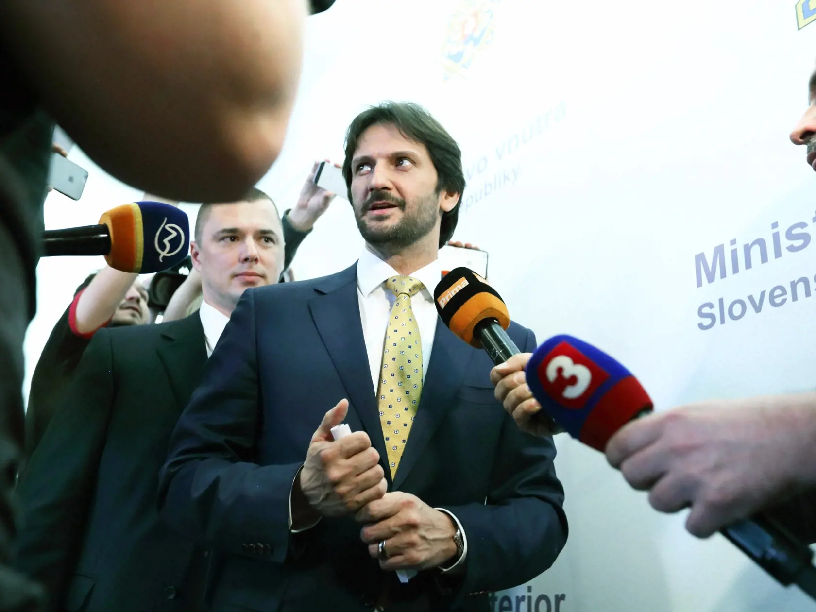 Na snímke minister vnútra Robert Kaliňák, strana SMER SE? ktorý oznamuje novinárom svoju demisiu.