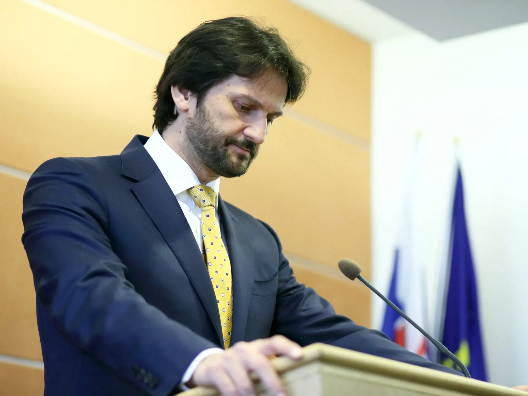 Na snímke minister vnútra Robert Kaliňák, strana SMER SE? ktorý oznamuje novinárom svoju demisiu.