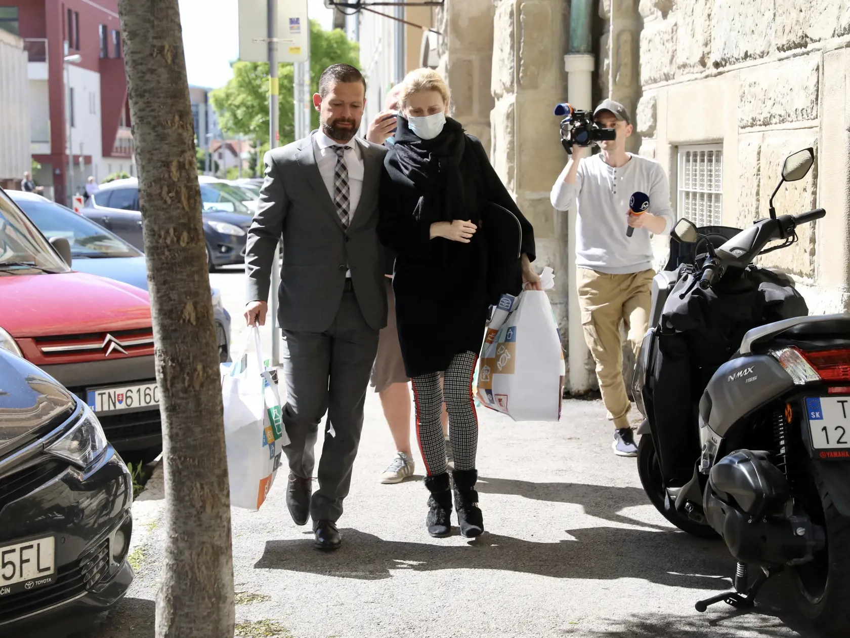 Jankovská Monika opúšťa nemocnicu pre obvinených a odsúdených v Trenčíne. 26.5. 2021