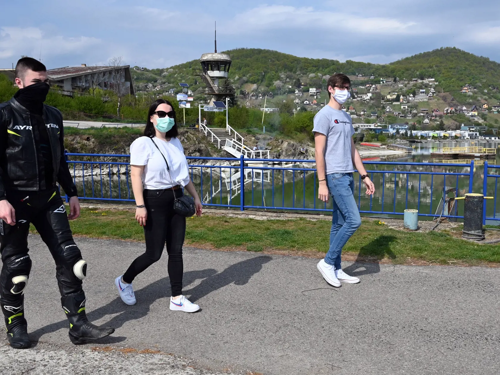 Na snímke atmosféra v rekreačnom stredisku Lúč na Zemplínskej Šírave v piatok 24. apríla 2020. FOTO TASR - Roman Hanc