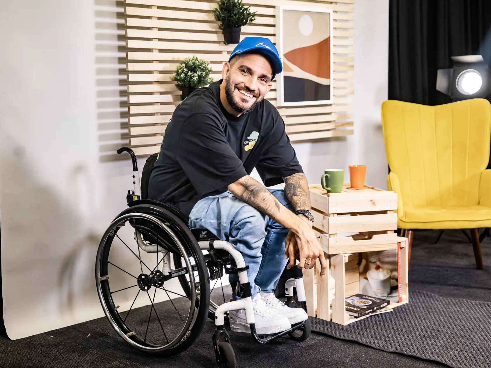 Diskusná relácia “Dobré správy zo života” ktorej hosťom bol Bekim Aziri, moderátor a influencer.