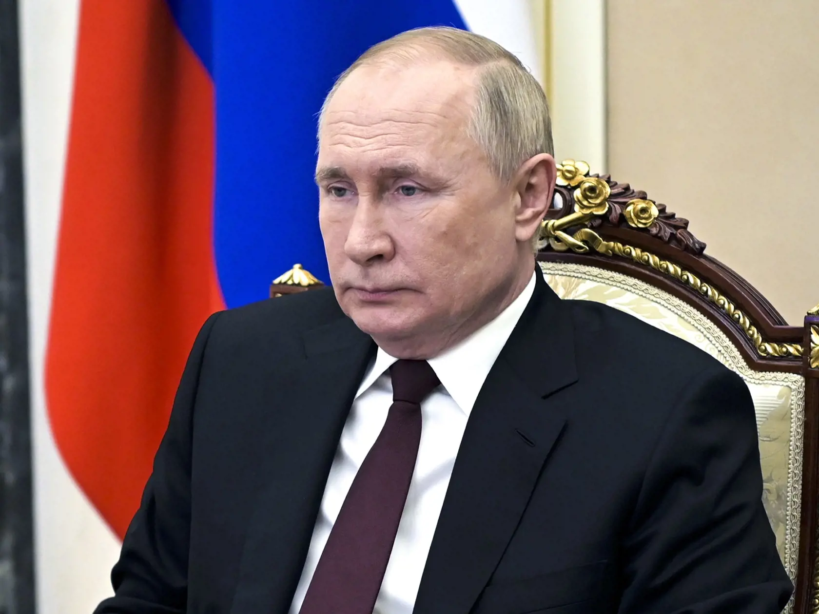 Vladimir Putin sa narodil v deň lásky a bezpečia, pod vplyvom impulzov Saturn-Slnko-Pluto. Táto energia prináša obavy o bezpečnosť.

Russian President Vladimir Putin chairs a Security Council meeting via videoconference in Moscow, Russia, Wednesday, Feb. 2, 2022. (Alexei Nikolsky, Sputnik, Kremlin Pool Photo via AP)