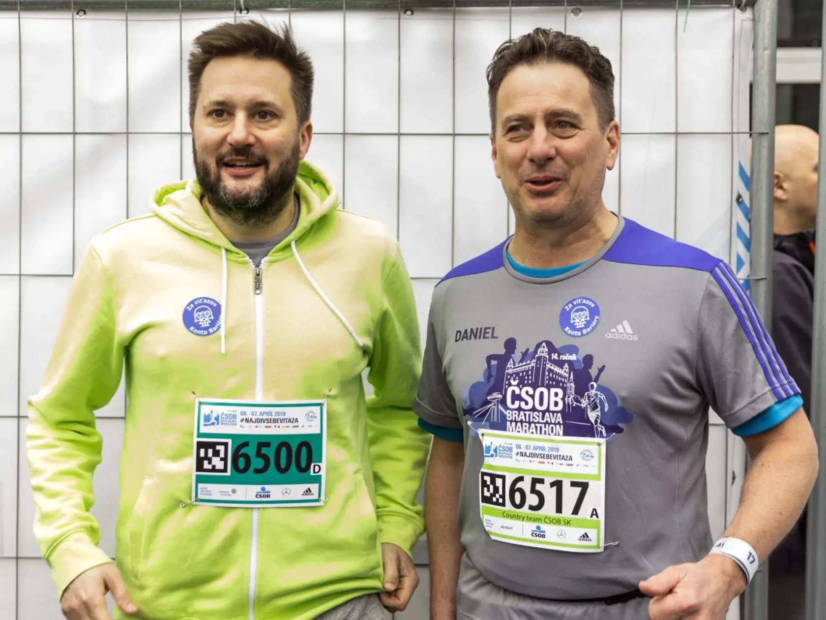 Na maratóne štartoval aj primátor Bratislavy Matúš Vallo (vľavo).