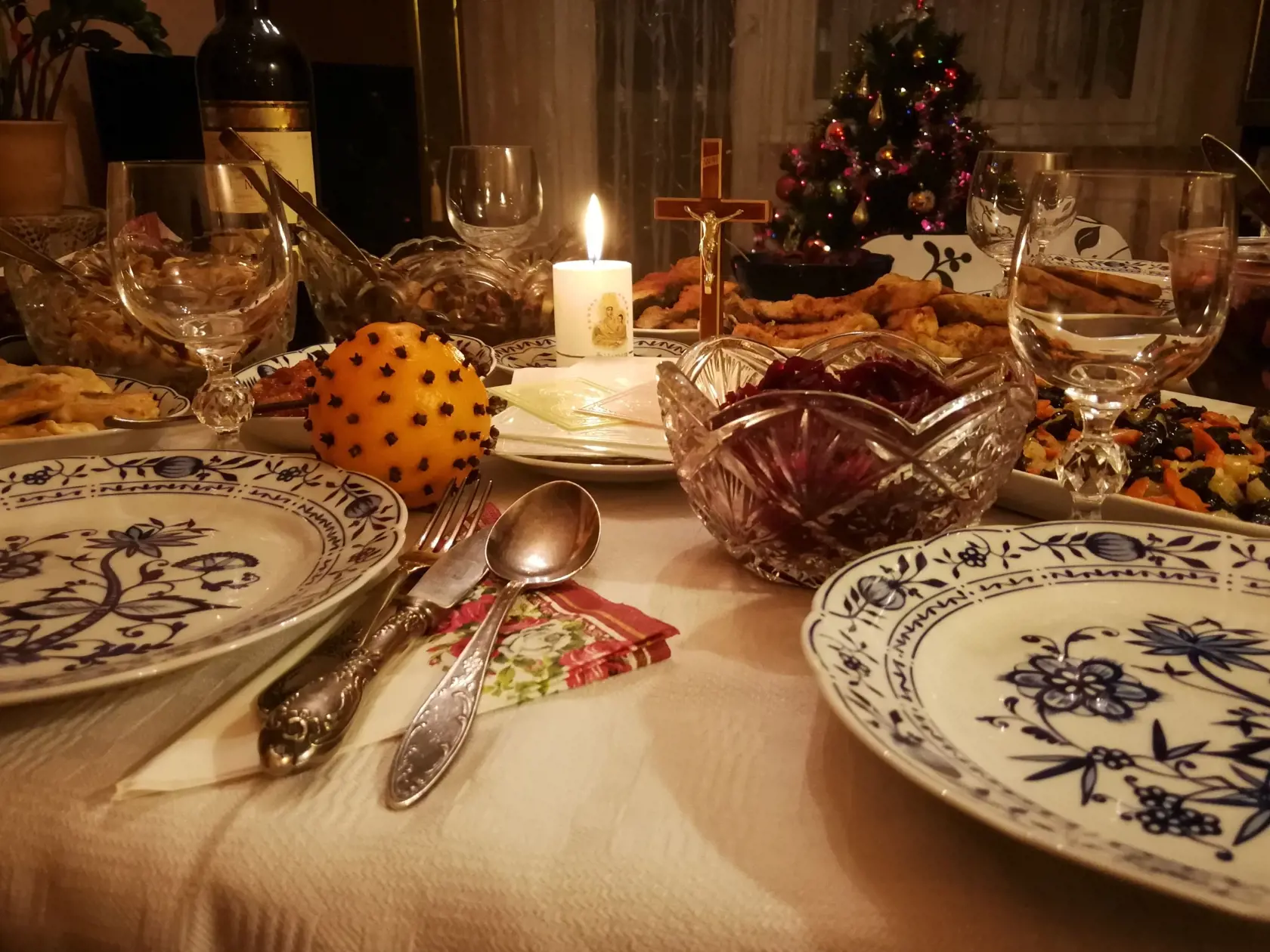 Vianočné oblátky sú neodmysliteľnou súčasťou vianočného stola.